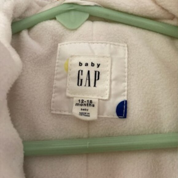 Gap - Picture 14 of 16